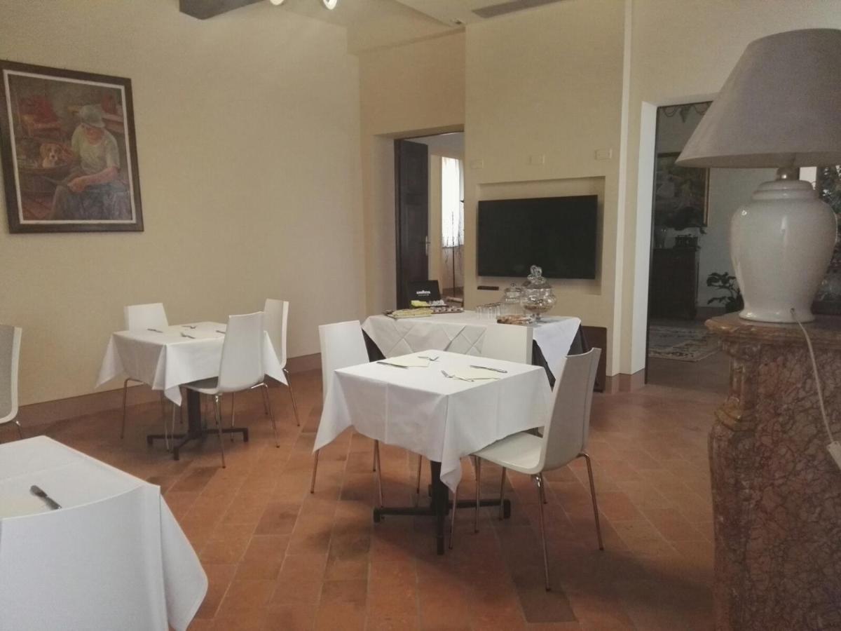 Locanda Al Portone Scandiano Bagian luar foto